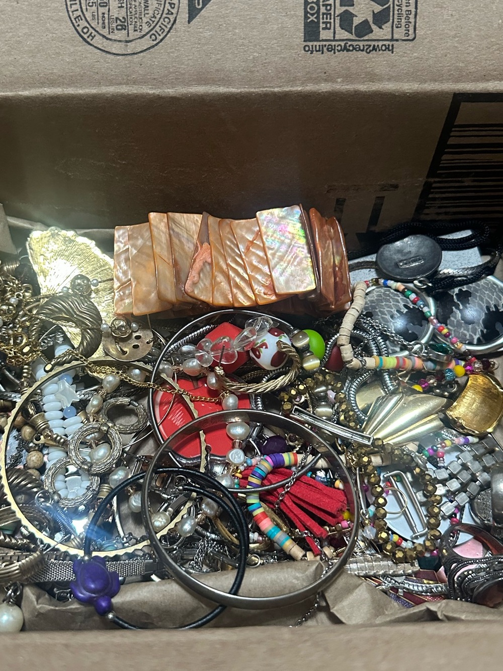 4.5 LBS MYSTERY JEWELRY BOX